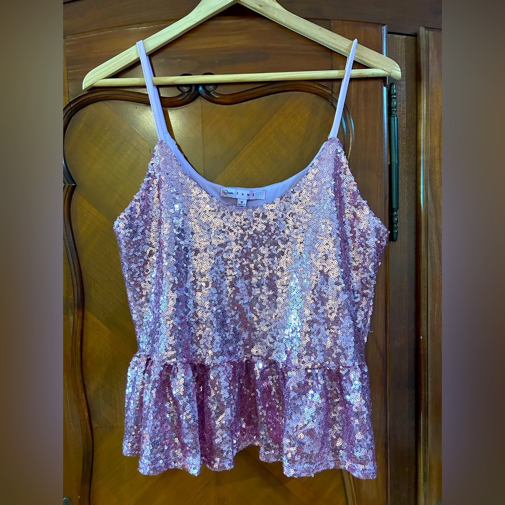 Crave FAME Sequin Pink Top w hem ruffle size Medium